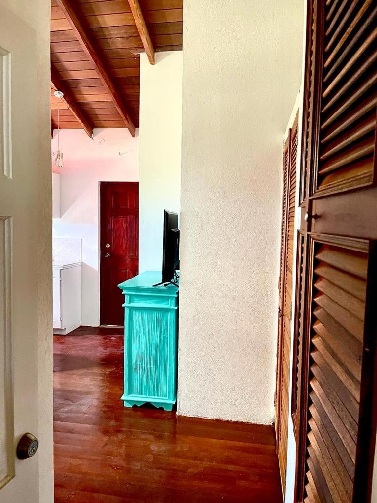 Blr Beach Villas Christ Church Exterior photo